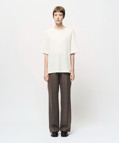 Juha(ユハ)の「SOFT WAFFLE HENLEY(Tシャツ/カットソー・メンズ・ブラック/ホワイト/グレイッシュベージュ・4/3)」の14枚目の写真