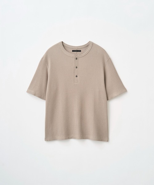 Juha(ユハ)の「SOFT WAFFLE HENLEY(Tシャツ/カットソー・メンズ・ブラック/ホワイト/グレイッシュベージュ・4/3)」の5枚目の写真
