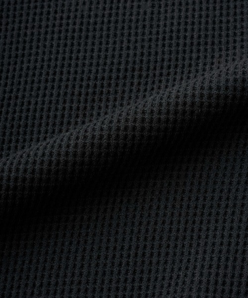 Juha(ユハ)の「SOFT WAFFLE HENLEY(Tシャツ/カットソー・メンズ・ブラック/ホワイト/グレイッシュベージュ・4/3)」の17枚目の写真