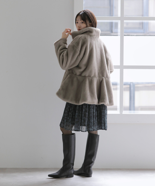 La TOTALITE(ラトータリテ)の「【洗える】ペプラムファーコート(その他アウター・レディース・チャコールグレー/ブラウン・FREE)」の3枚目の写真