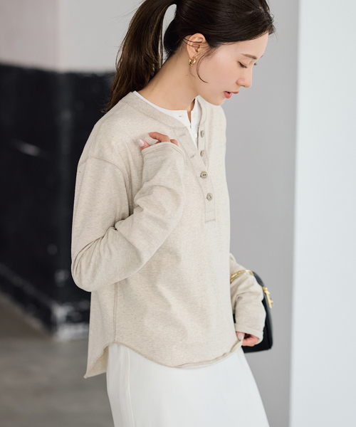 FRAMeWORK（フレームワーク）の「ダブルヘンリーネック（Tシャツ/カットソー・レディース・チャコールグレー/アイボリー/ホワイト・FREE）」の17枚目の写真