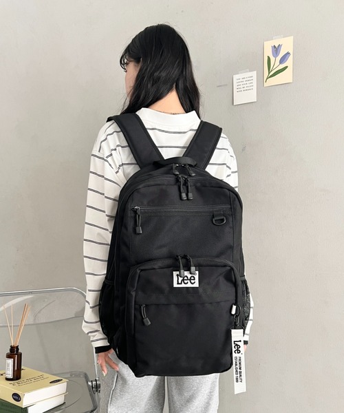 Lee（リー）の「Lee.撥水ポリエステル フロントメッシュリュック.2層式 バックパック（バックパック/リュック・レディース・ブラック×グリーン/ブラック×ブラック/ブラック×ピンク/ブラック×ホワイト/ブラック×パープル・FREE）」の2枚目の写真