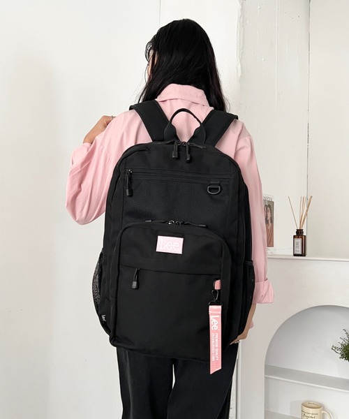 Lee（リー）の「Lee.撥水ポリエステル フロントメッシュリュック.2層式 バックパック（バックパック/リュック・レディース・ブラック×グリーン/ブラック×ブラック/ブラック×ピンク/ブラック×ホワイト/ブラック×パープル・FREE）」の5枚目の写真
