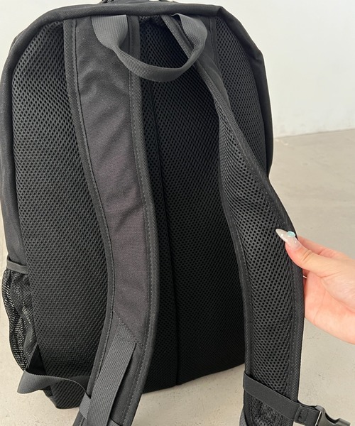 Lee（リー）の「Lee.撥水ポリエステル フロントメッシュリュック.2層式 バックパック（バックパック/リュック・レディース・ブラック×グリーン/ブラック×ブラック/ブラック×ピンク/ブラック×ホワイト/ブラック×パープル・FREE）」の13枚目の写真
