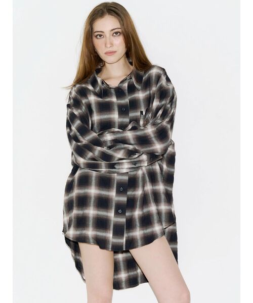 EVRIS(エヴリス)の「SUNNYオーバーサイズチェックシャツ 秋服(シャツ/ブラウス・レディース・ブラック/グレー・FREE)」の9枚目の写真