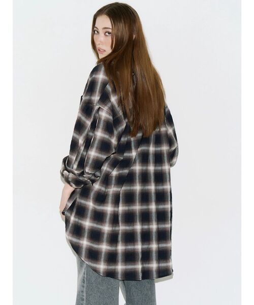 EVRIS(エヴリス)の「SUNNYオーバーサイズチェックシャツ 秋服(シャツ/ブラウス・レディース・ブラック/グレー・FREE)」の15枚目の写真