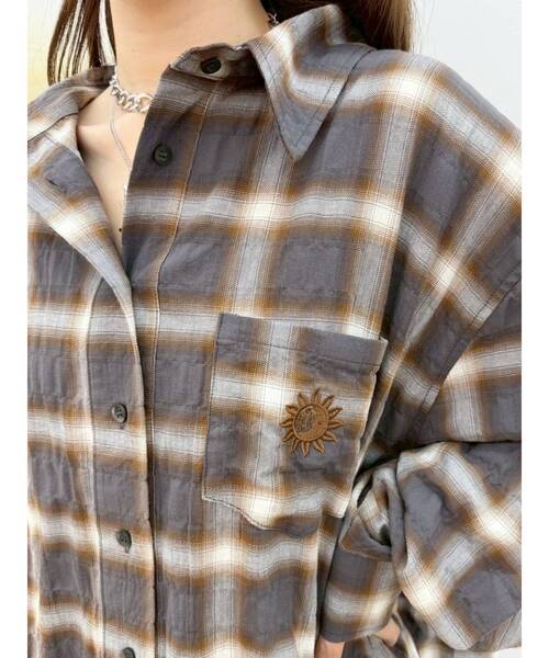 EVRIS(エヴリス)の「SUNNYオーバーサイズチェックシャツ 秋服(シャツ/ブラウス・レディース・ブラック/グレー・FREE)」の19枚目の写真
