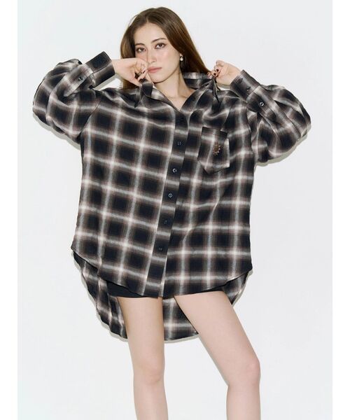 EVRIS(エヴリス)の「SUNNYオーバーサイズチェックシャツ 秋服(シャツ/ブラウス・レディース・ブラック/グレー・FREE)」の2枚目の写真