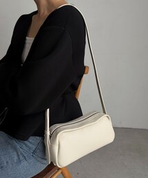 CAPRICIEUX LE'MAGE（カプリシューレマージュ）の「カーブラインワイドショルダー（ショルダーバッグ・レディース）」