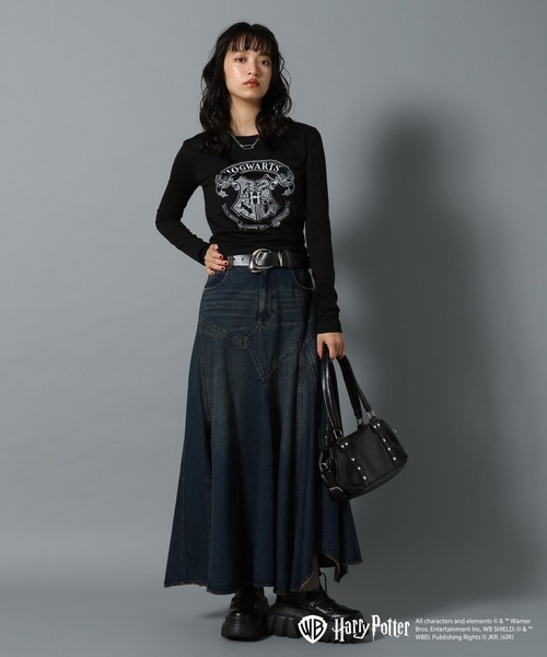 PAGEBOY(ページボーイ)の「【Harry Potter(ハリー・ポッター)】ホグワーツエンブレムシアーロンT(Tシャツ/カットソー・レディース・グレー/ブラック・FREE)」の9枚目の写真