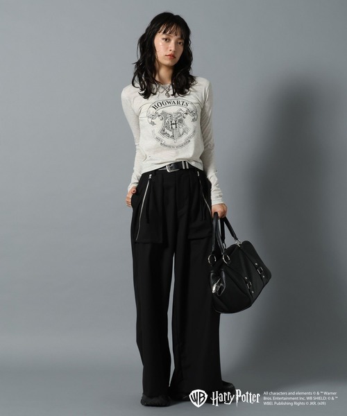 PAGEBOY(ページボーイ)の「【Harry Potter(ハリー・ポッター)】ホグワーツエンブレムシアーロンT(Tシャツ/カットソー・レディース・グレー/ブラック・FREE)」の18枚目の写真