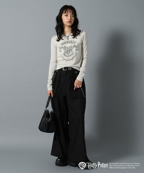PAGEBOY(ページボーイ)の「【Harry Potter(ハリー・ポッター)】ホグワーツエンブレムシアーロンT(Tシャツ/カットソー・レディース・グレー/ブラック・FREE)」の20枚目の写真