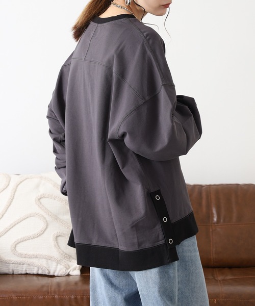 Arinomama(アリノママ)の「Arinomama 260gミニ裏毛 サイドボタン配色リブトレーナー(Tシャツ/カットソー・レディース・杢グレー/スミクロ/ブラウン・FREE)」の7枚目の写真