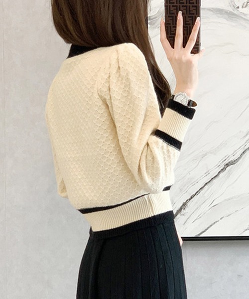 DRESS PLUS（ドレスプラス）の「バイカラーパール調ボタンVネックニットカーディガン（カーディガン/ボレロ・レディース・ホワイト・フリー）」の10枚目の写真