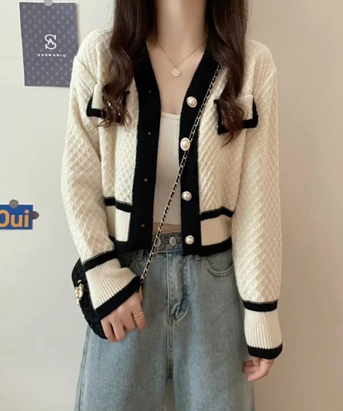 DRESS PLUS（ドレスプラス）の「バイカラーパール調ボタンVネックニットカーディガン（カーディガン/ボレロ・レディース・ホワイト・フリー）」の3枚目の写真