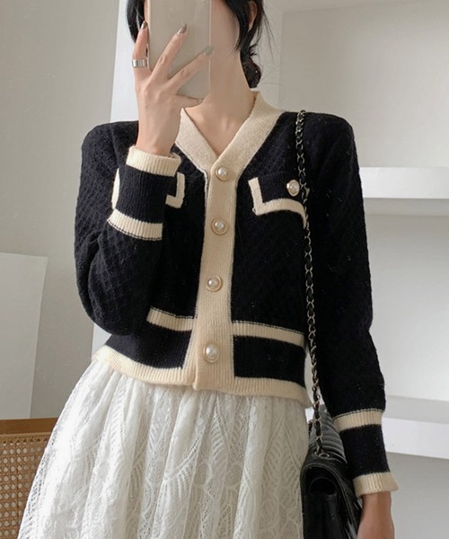 DRESS PLUS（ドレスプラス）の「バイカラーパール調ボタンVネックニットカーディガン（カーディガン/ボレロ・レディース・ホワイト・フリー）」の15枚目の写真