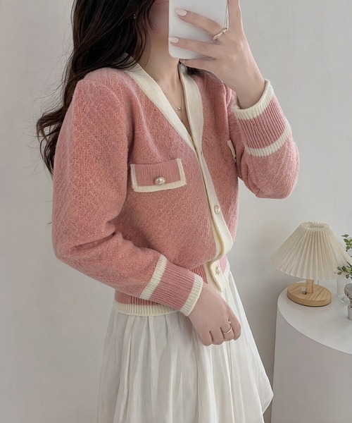 DRESS PLUS（ドレスプラス）の「バイカラーパール調ボタンVネックニットカーディガン（カーディガン/ボレロ・レディース・ホワイト・フリー）」の19枚目の写真