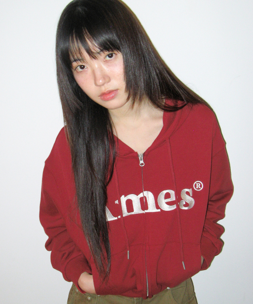 AMESWORLDWIDE(アメスワールドワイド)の「ベーシックロゴ ジップアップフーディ バーガンディ(パーカー・レディース・その他・SMALL/MEDIUM/LARGE)」の6枚目の写真