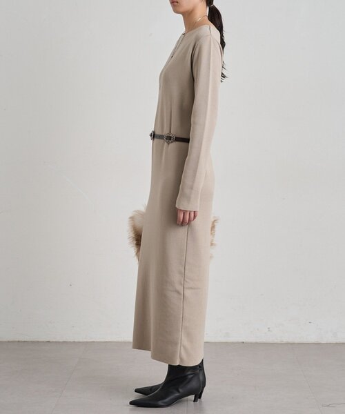 LOUNGEDRESS(ラウンジドレス)の「ボートネックニットワンピース(ワンピース・レディース・ブラック/ライトベージュ・FREE)」の10枚目の写真