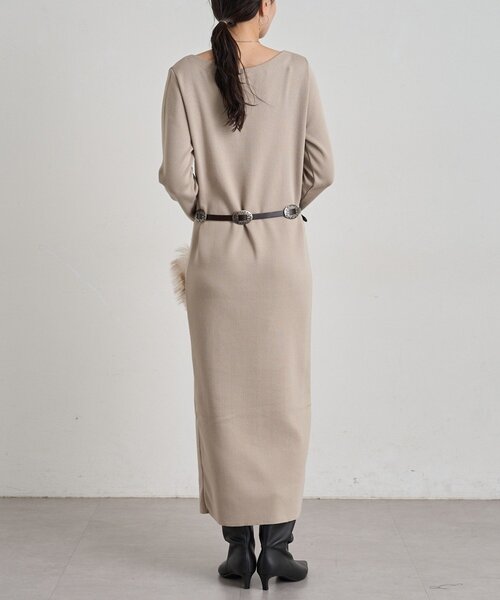 LOUNGEDRESS(ラウンジドレス)の「ボートネックニットワンピース(ワンピース・レディース・ブラック/ライトベージュ・FREE)」の11枚目の写真