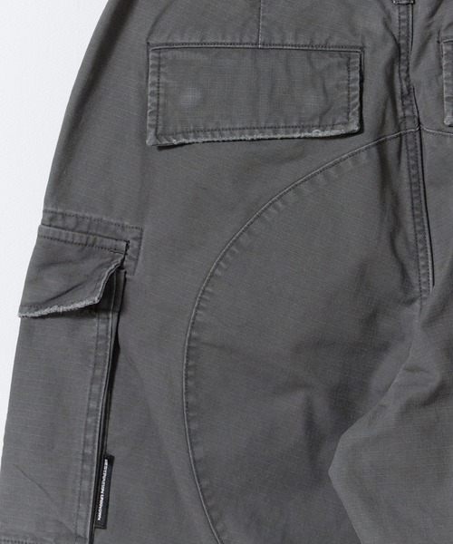Liberaiders(リベレイダース)の「Liberaiders/リベレイダース DAMAGED BDU PANTS ダメージ加工 カーゴパンツ 迷彩柄 カモフラージュ柄 ミリタリー 2026秋冬 秋服 冬服(カーゴパンツ・メンズ・チャコール/グリーン系その他・S/M/L)」の16枚目の写真