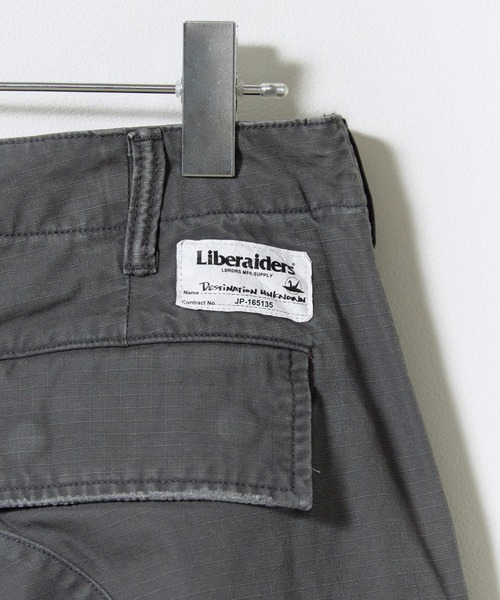Liberaiders(リベレイダース)の「Liberaiders/リベレイダース DAMAGED BDU PANTS ダメージ加工 カーゴパンツ 迷彩柄 カモフラージュ柄 ミリタリー 2026秋冬 秋服 冬服(カーゴパンツ・メンズ・チャコール/グリーン系その他・S/M/L)」の15枚目の写真