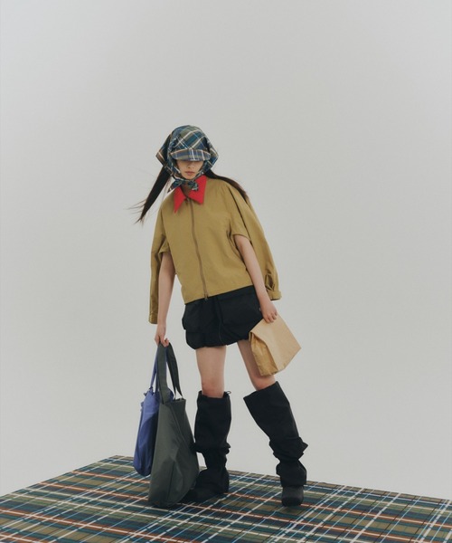 NON TOKYO（ノントーキョー）の「NON TOKYO/ノントーキョー/BI COLOR TECH BLOUSONバイカラーテックブルゾン（ブルゾン・レディース・グリーン/ベージュ/ネイビー・2/1）」の5枚目の写真