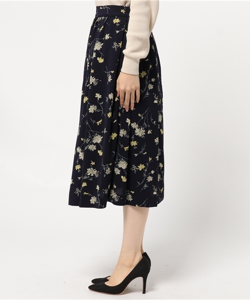 CLANE（クラネ）の「ANTIQUE FLOWER VOLUME SKIRT（スカート・レディース・ネイビー/ブラック/アイボリー・2/0/1）」の11枚目の写真