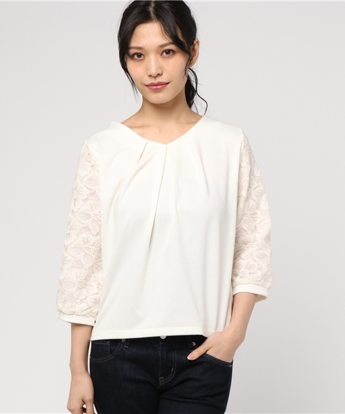 laboratory work（ラボラトリーワーク）の「袖オーガンジーレース 衿タックプルオーバー（Tシャツ/カットソー・レディース・ライトグレー/オフホワイト/ライトベージュ・MEDIUM）」の13枚目の写真