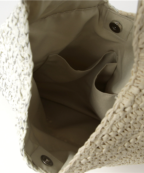 LBC(エルビーシー)の「ペーパー配色ワンショルダー(ショルダーバッグ・レディース・オフホワイト/ブラック・FREE)」の6枚目の写真