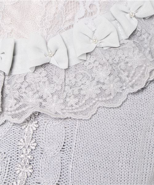 【極美品】22年　フォクシー　アディアム　フード付きプルオーバー　リボン　ニット 中条あやみさんが着こなす、フォクシーの上品モードな秋冬ワードローブ