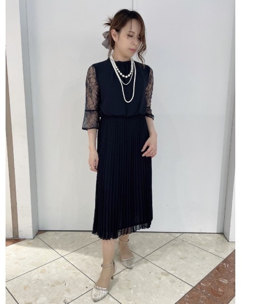 Cupid Heart（キューピッドハート）の「【Cupid Heart】結婚式アクセサリー 3連パールネックレス（ネックレス・レディース・ゴールド・MEDIUM）」の7枚目の写真