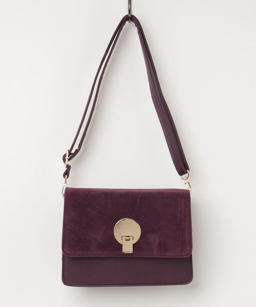 natural couture（ナチュラルクチュール）の「スエード編みベルト２ＷＡＹバッグ（ショルダーバッグ・レディース・ブラック/パープル/ライトベージュ・FREE）」の3枚目の写真