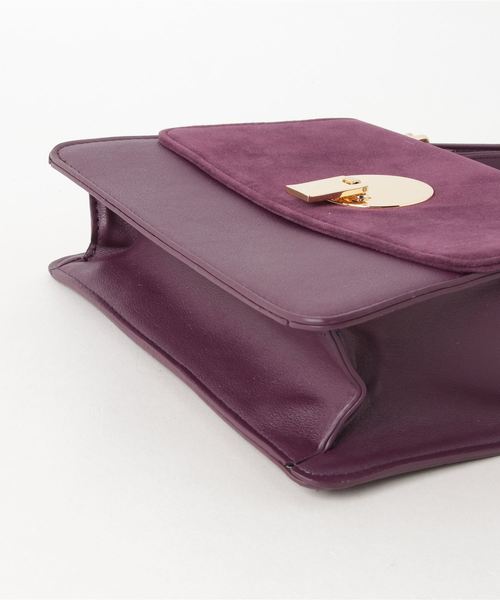 natural couture（ナチュラルクチュール）の「スエード編みベルト２ＷＡＹバッグ（ショルダーバッグ・レディース・ブラック/パープル/ライトベージュ・FREE）」の5枚目の写真