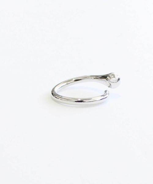 MODE ROBE（モードローブ）の「ワンドロップシンプルリング（リング・レディース・シルバー/ゴールド・13号）」の9枚目の写真