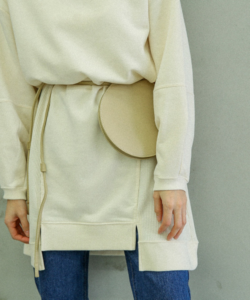 select MOCA（セレクトモカ）の「サーマルドッキングスウェットチュニックプルオーバー(サイドワッフルスウェット長袖プルオーバー)（スウェット・レディース・グレー/アイボリー/チャコール・FREE）」の4枚目の写真