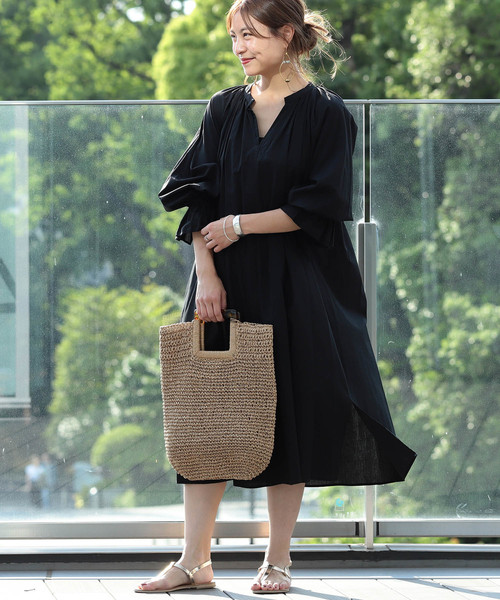 Ray BEAMS(レイビームス)の「Ray BEAMS / キャンディースリーブ ギャザー ワンピース(ワンピース・レディース・ホワイト/ブラック/ブラウン系その他5・ONE SIZE)」の2枚目の写真