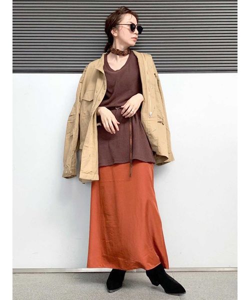 Ungrid（アングリッド）の「ヴィンテージサテンフィットフレアスカート（スカート・レディース・オフホワイト/カーキ/ダークオレンジ・FREE）」の6枚目の写真