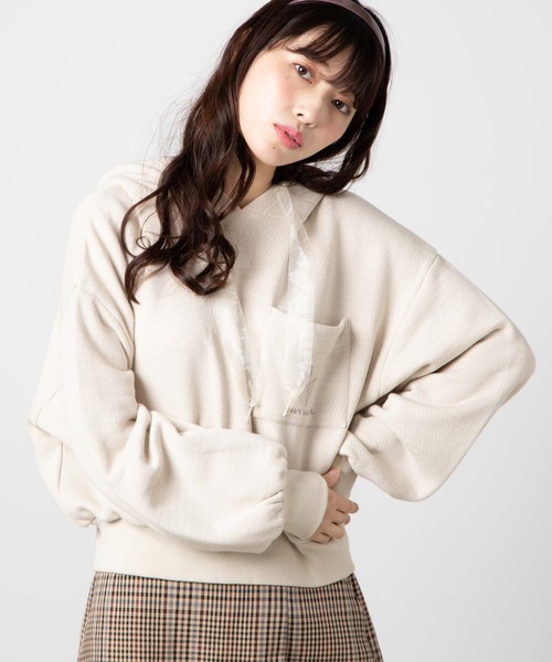 WEGO(ウィゴー)の「WEGO/ガーリーワンポイントパーカー(パーカー・レディース・パープル/アイボリー・FREE)」の2枚目の写真