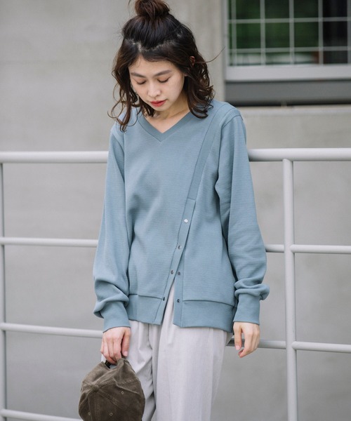 Munich（ミューニック）の「ストレッチサーマル　Vネックプルオーバー（Tシャツ/カットソー・レディース・グレイッシュベージュ/ホワイト/ブラック/ピンク/グリーン・FREE）」の5枚目の写真