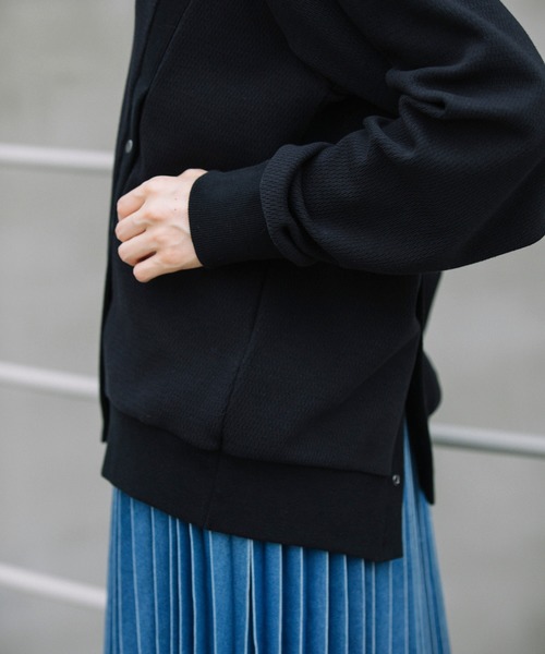 Munich（ミューニック）の「ストレッチサーマル　Vネックプルオーバー（Tシャツ/カットソー・レディース・グレイッシュベージュ/ホワイト/ブラック/ピンク/グリーン・FREE）」の20枚目の写真