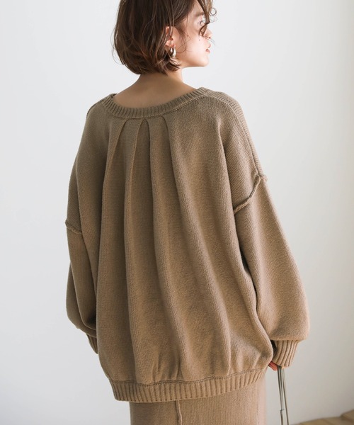 select MOCA（セレクトモカ）の「バックギャザーニットセットアップ（セットアップ・レディース・オリーブ/ライトブラウン/ライトベージュ・FREE）」の4枚目の写真