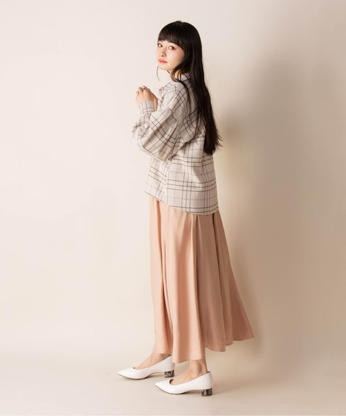 Mysa&Liina(ミーサリーナ)の「ボリューム袖チェックシャツ(シャツ/ブラウス・レディース・ブラウン/ベージュ・M)」の4枚目の写真