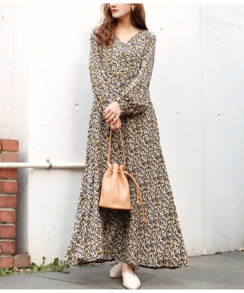 セール 小花柄フロントボタンワンピース ワンピース Chille チル のファッション通販 Zozotown