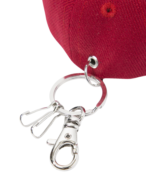 X-girl（エックスガール）の「【ar4月号掲載】CAP KEY CHAIN（キーホルダー・レディース・ブラック/レッド/ブルー・ONE SIZE）」の10枚目の写真