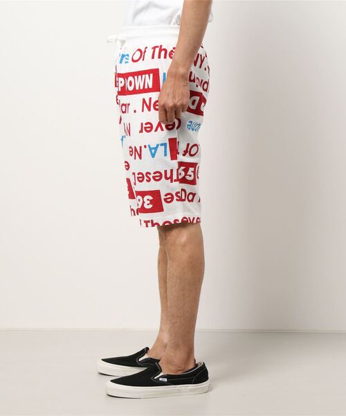 STYLEBLOCK（スタイルブロック）の「ミニ裏毛裏使い総柄プリントショーツ(ストリートロゴ)（その他パンツ・メンズ・ホワイト/ブラック/レッド・L/M/LL）」の4枚目の写真