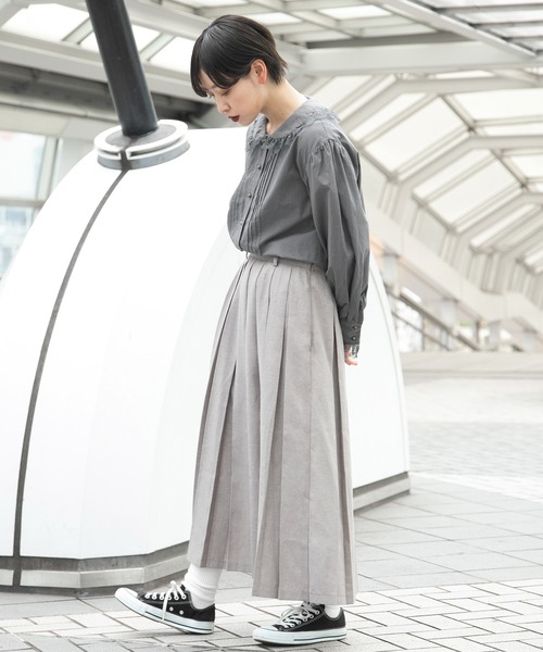 kutir（クティール）の「レース襟ピンタックブラウス（シャツ/ブラウス・レディース・ホワイト/チャコールグレー・FREE）」の13枚目の写真