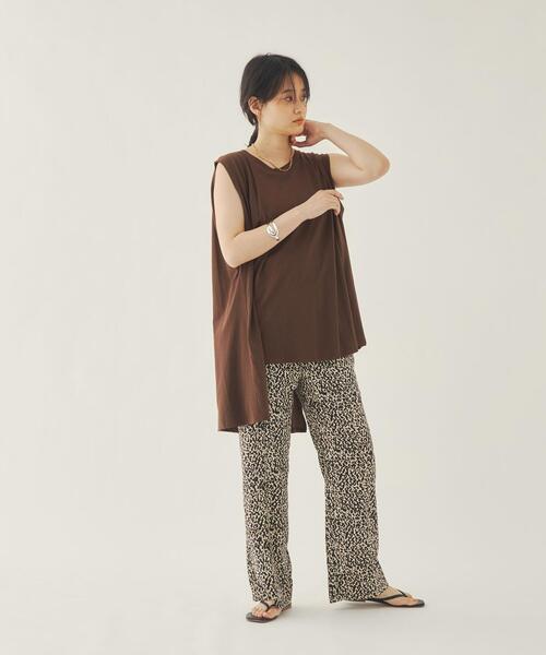 EMMEL REFINES（エメルリファインズ）の「＜ EMMEL REFINES（エメル リファインズ） ＞アシメ ノースリーブ フレアカット －手洗い可能－（タンクトップ・レディース・ホワイト/ブラック/ダークブラウン・FREE）」の12枚目の写真