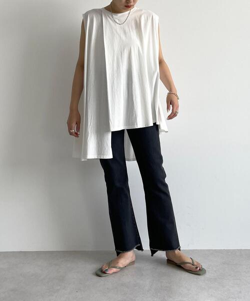 EMMEL REFINES（エメルリファインズ）の「＜ EMMEL REFINES（エメル リファインズ） ＞アシメ ノースリーブ フレアカット －手洗い可能－（タンクトップ・レディース・ホワイト/ブラック/ダークブラウン・FREE）」の20枚目の写真