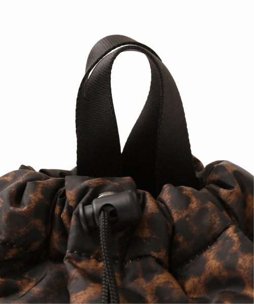 BAGSINPROGRESS(バッグズインプログレス)の「【BAGS IN PROGRESS】 NEW BUCKETSHOULDER PADDED:ショルダーバッグ◆(ショルダーバッグ・レディース・ベージュ・FREE)」の8枚目の写真